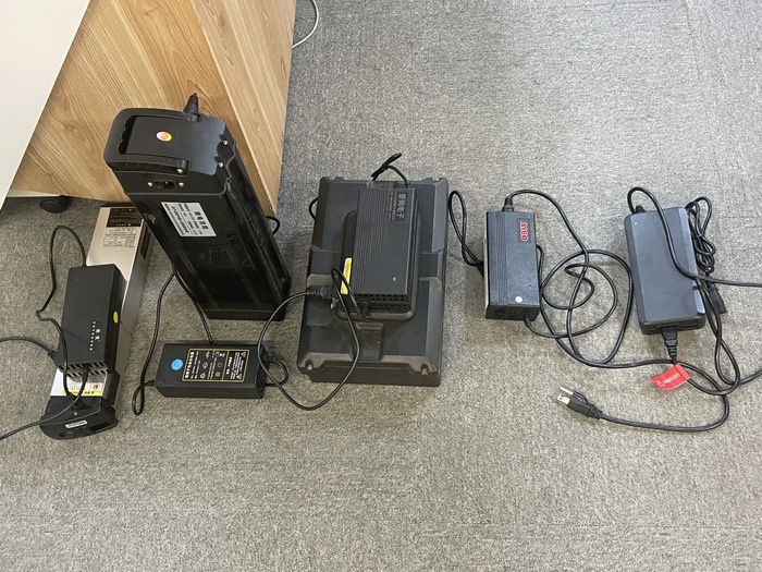 請勿於自修室內充電